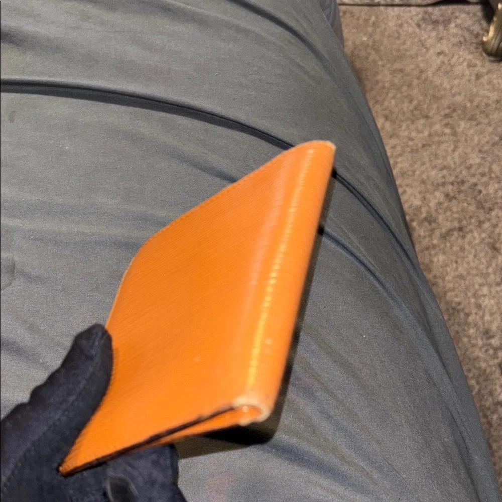 Louis Vuitton Vibrant Orange EPI Card Holder Wallet